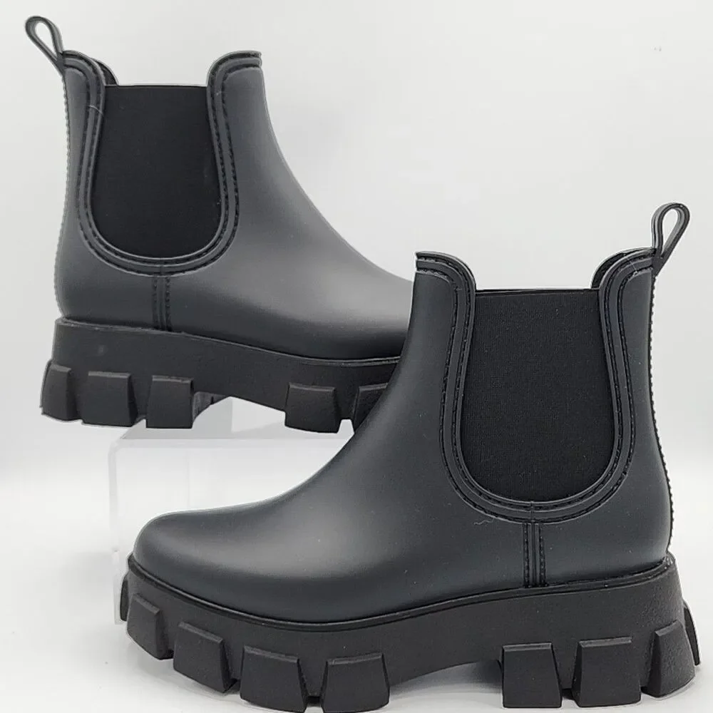 Jeffrey Campbell Matte Black Chunky Pleu Lug Sole Ankle Boots Size 9 EUC